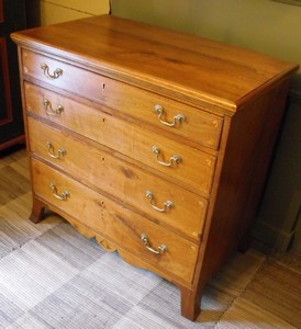 Pennsylvania Walnut Hepplewhite Chest